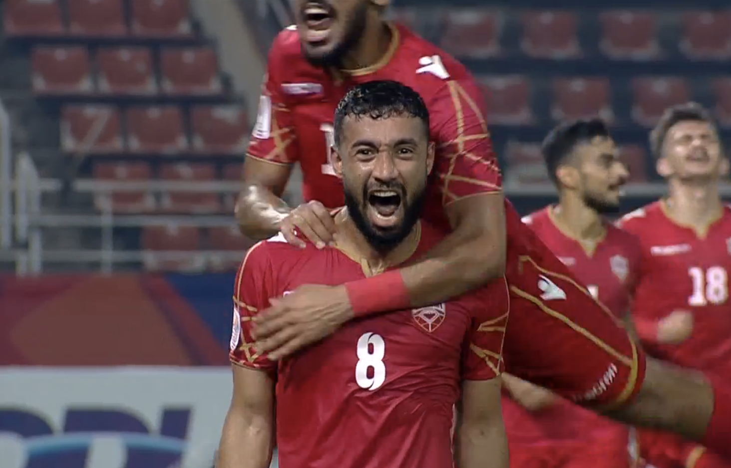 精彩逆袭惊险过关:球队冲击冠军宝座,稳步上升的简单介绍 精彩逆袭惊险过关:球队冲击冠军宝座,稳步上升的简单介绍