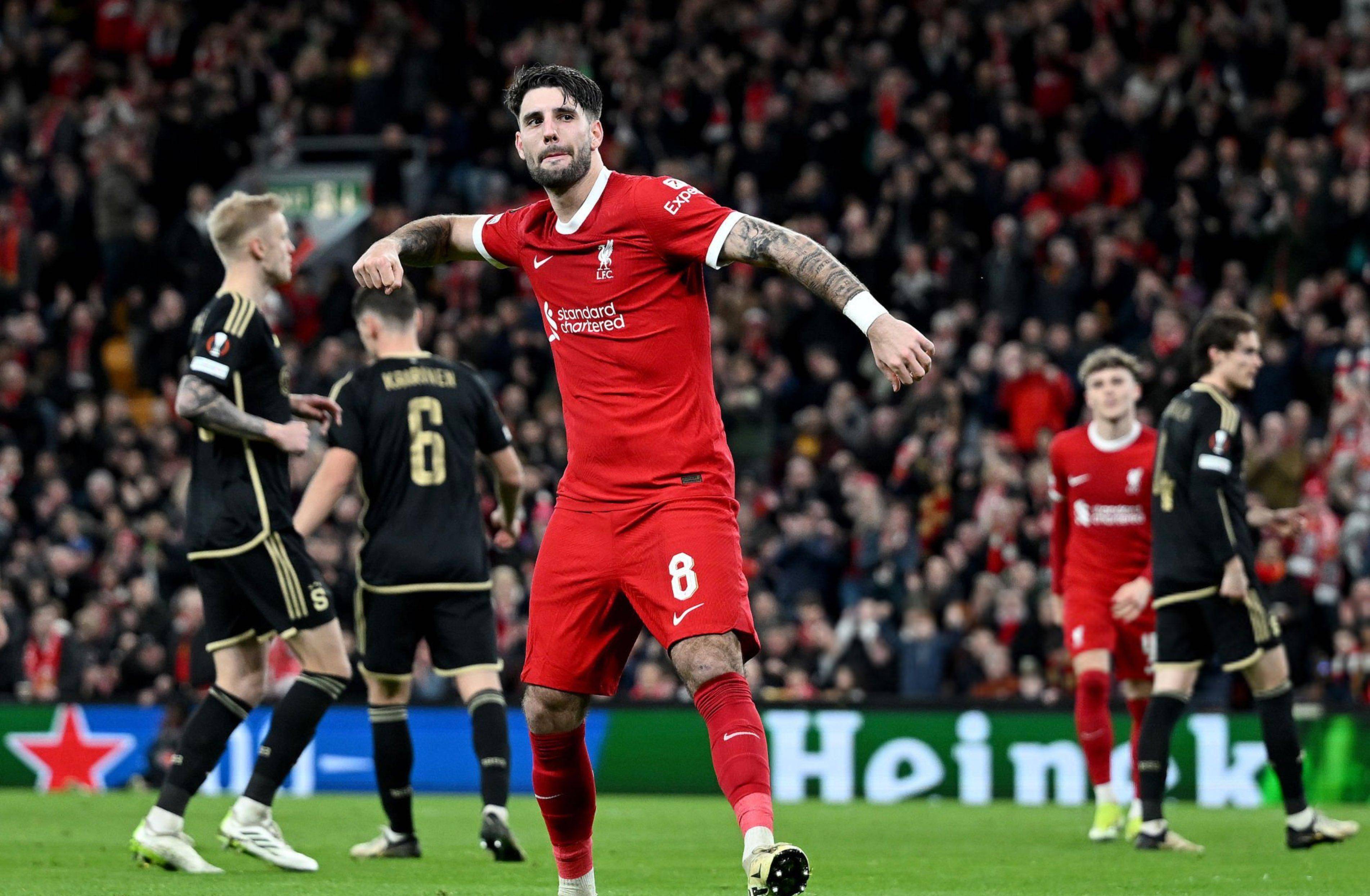 勒沃库森队再战告捷,状态高涨排名逐渐回升,表现亮眼 勒沃库森队再战告捷,状态高涨排名逐渐回升,表现亮眼