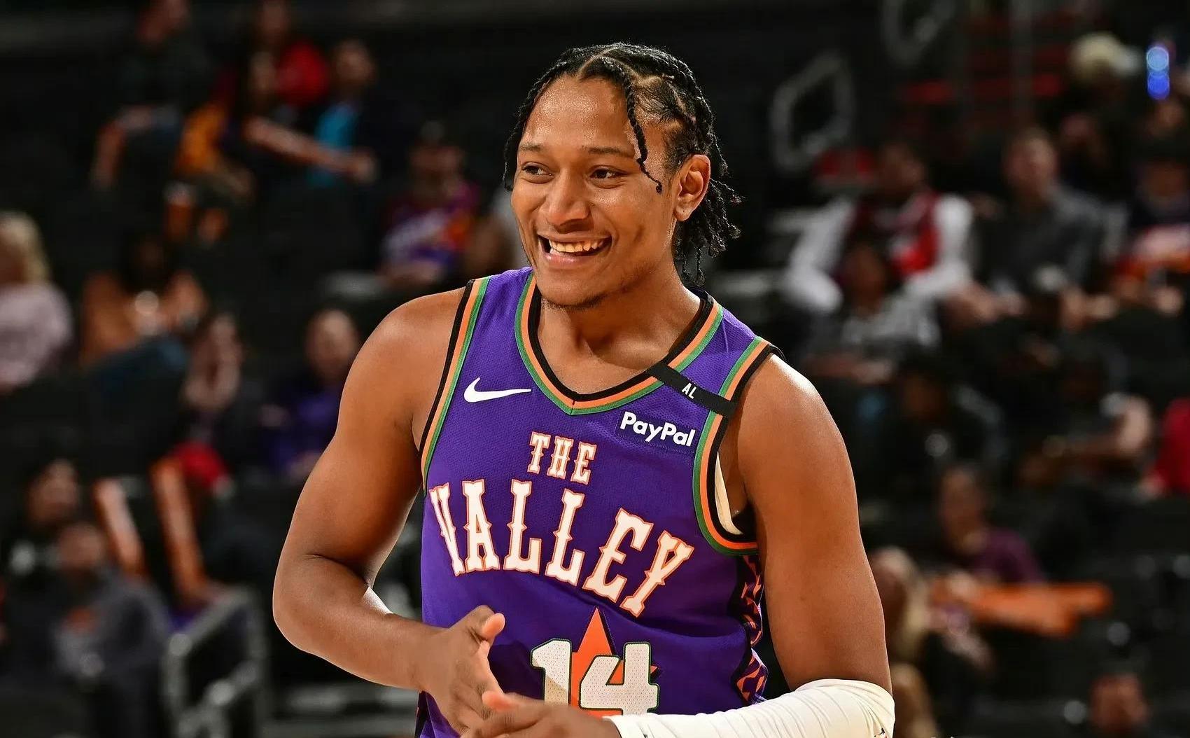 天津队力克快船，塔图姆惊艳四座